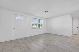 10914 Leeds Rd, Port Richey, FL 34668 - Photo 13