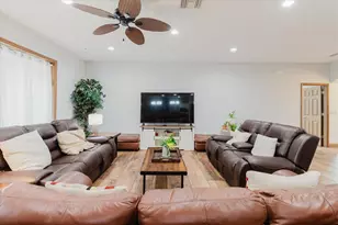 2603 Bismark Dr, Valrico, FL 33596 - Photo 13