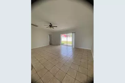 10020 N Connechusett Road, Tampa, FL 33617 - Photo 3