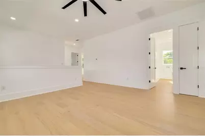 467 34th Avenue N, Saint Petersburg, FL 33704 - Photo 19