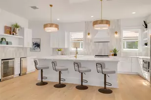 467 34th Ave N, Saint Petersburg, FL 33704 - Photo 3