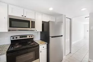 811 Russell Ln, Brandon, FL 33510 - Photo 5