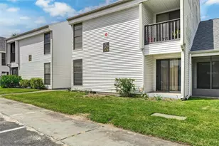 704 Haven Pl, Tarpon Springs, FL 34689 - Photo 3