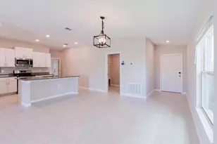7025 King Crk Dr, Sun City Center, FL 33573 - Photo 23
