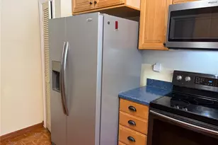 11727 Wesson Cir E, Tampa, FL 33618 - Photo 9