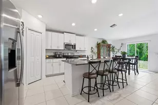 1681 Red Loop, Lakeland, FL 33801 - Photo 11