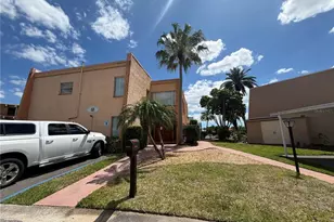 225 Country Club Dr, Largo, FL 33771 - Photo 27