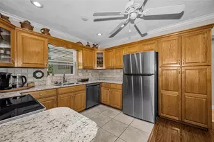253 Park Cir S, Dunedin, FL 34698 - Photo 11