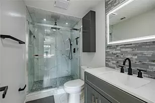 12423 Mondragon Dr, Tampa, FL 33625 - Photo 17