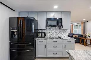 12423 Mondragon Dr, Tampa, FL 33625 - Photo 23