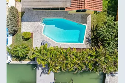 562 Johns Pass Avenue, Madeira Beach, FL 33708 - Photo 7