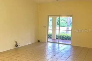 5804 Autumn Shire Dr, Zephyrhills, FL 33541 - Photo 5