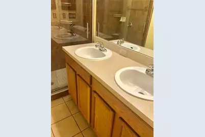 5804 Autumn Shire Drive, Zephyrhills, FL 33541 - Photo 17