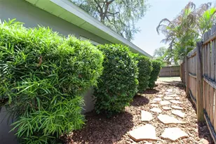 25 Harbor Woods Cir, Safety Harbor, FL 34695 - Photo 41