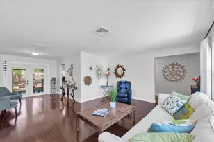 25 Harbor Woods Cir, Safety Harbor, FL 34695 - Photo 7