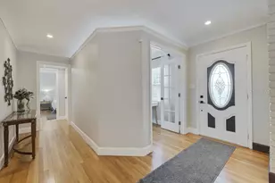 347 Ling A Mor Terrace S, Saint Petersburg, FL 33705 - Photo 7