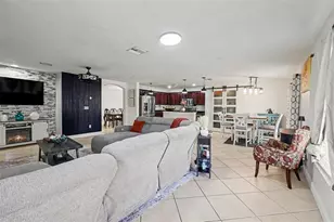 12123 Fern Blossom Dr, Gibsonton, FL 33534 - Photo 9