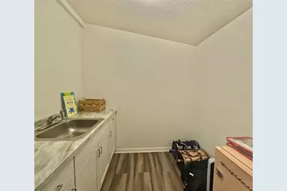 7309 N Huntley Avenue, Tampa, FL 33604 - Photo 11