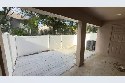 27507 Desert Willow Way, Wesley Chapel, FL 33544 - Photo 9