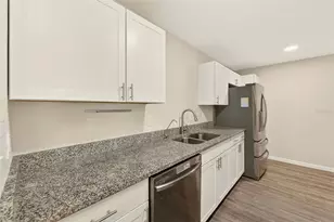 1220 Waterview Blvd W, Lakeland, FL 33801 - Photo 9