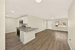 1220 Waterview Blvd W, Lakeland, FL 33801 - Photo 7