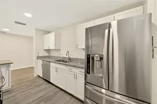 1220 Waterview Blvd W, Lakeland, FL 33801 - Photo 11