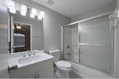 14639 Par Club Circle, Tampa, FL 33618 - Photo 11