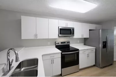 14639 Par Club Circle, Tampa, FL 33618 - Photo 3