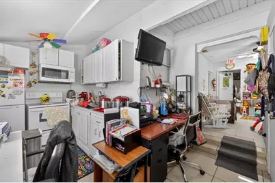 611 N Bradford Avenue, Tampa, FL 33609 - Photo 17