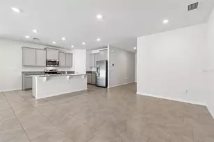 35977 Morse Willow Ct, Zephyrhills, FL 33541 - Photo 5