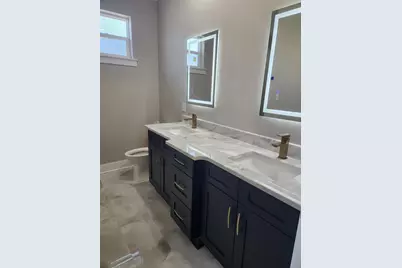 10909 N 28th Street, Tampa, FL 33612 - Photo 5