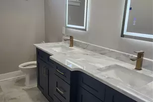 10909 N 28th St, Tampa, FL 33612 - Photo 5