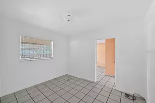 6202 N Hale Ave, Tampa, FL 33614 - Photo 15