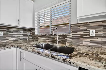 8525 Heyward Road, Tampa, FL 33635 - Photo 13