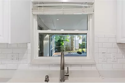 327 Sunny Lane, Belleair, FL 33756 - Photo 7