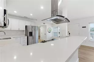 327 Sunny Ln, Belleair, FL 33756 - Photo 17