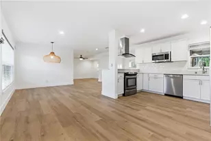 327 Sunny Ln, Belleair, FL 33756 - Photo 3