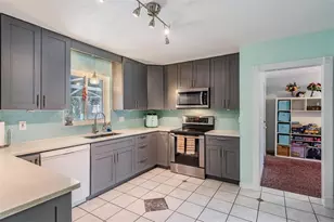 2522 E 149th Ave, Lutz, FL 33559 - Photo 11