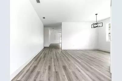 2601 S 70th Street, Tampa, FL 33619 - Photo 5
