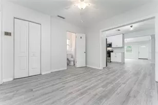 811 20th Ave N, Saint Petersburg, FL 33704 - Photo 11