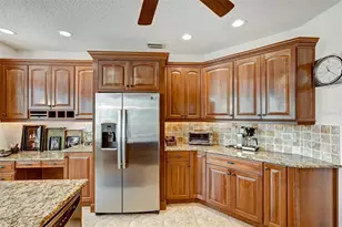 5110 Manorwood Dr, Sarasota, FL 34235 - Photo 17