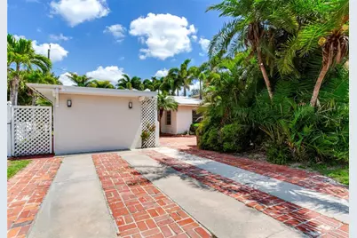 16107 Gulf Boulevard, Redington Beach, FL 33708 - Photo 1