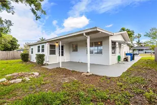 1820 Patlin Cir N, Largo, FL 33770 - Photo 35