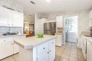 37627 Lorena Ave, Zephyrhills, FL 33541 - Photo 3