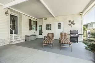 37627 Lorena Ave, Zephyrhills, FL 33541 - Photo 7