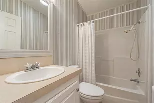 37627 Lorena Ave, Zephyrhills, FL 33541 - Photo 23