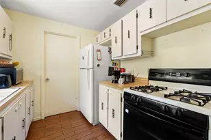 9658 Bayside Ct, Spring Hill, FL 34608 - Photo 11