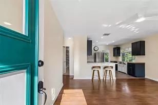 1101 27th St N, Saint Petersburg, FL 33713 - Photo 5