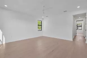 3608 W Wallace Ave, Tampa, FL 33611 - Photo 31