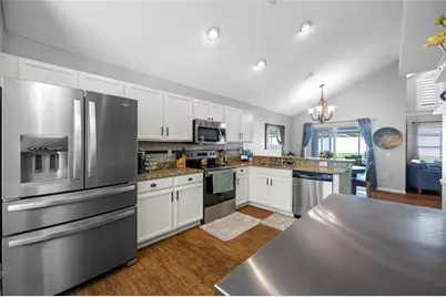 10031 Creek Bluff Drive, Riverview, FL 33578 - Photo 9